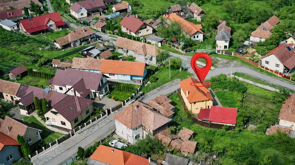 Casa eleganta, curte amenajata, garaj, Brancovenesti, Mures - Poză 2