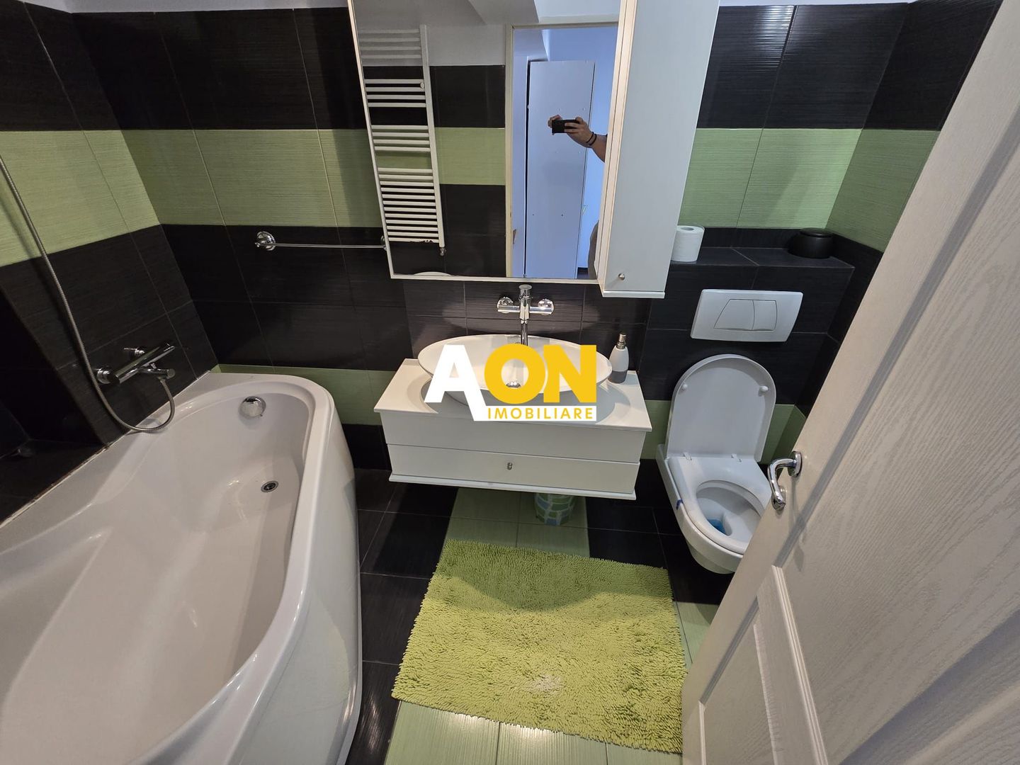 Apartament cu 3 Camere, Scară Interioară, Zona Centru - Poză 5