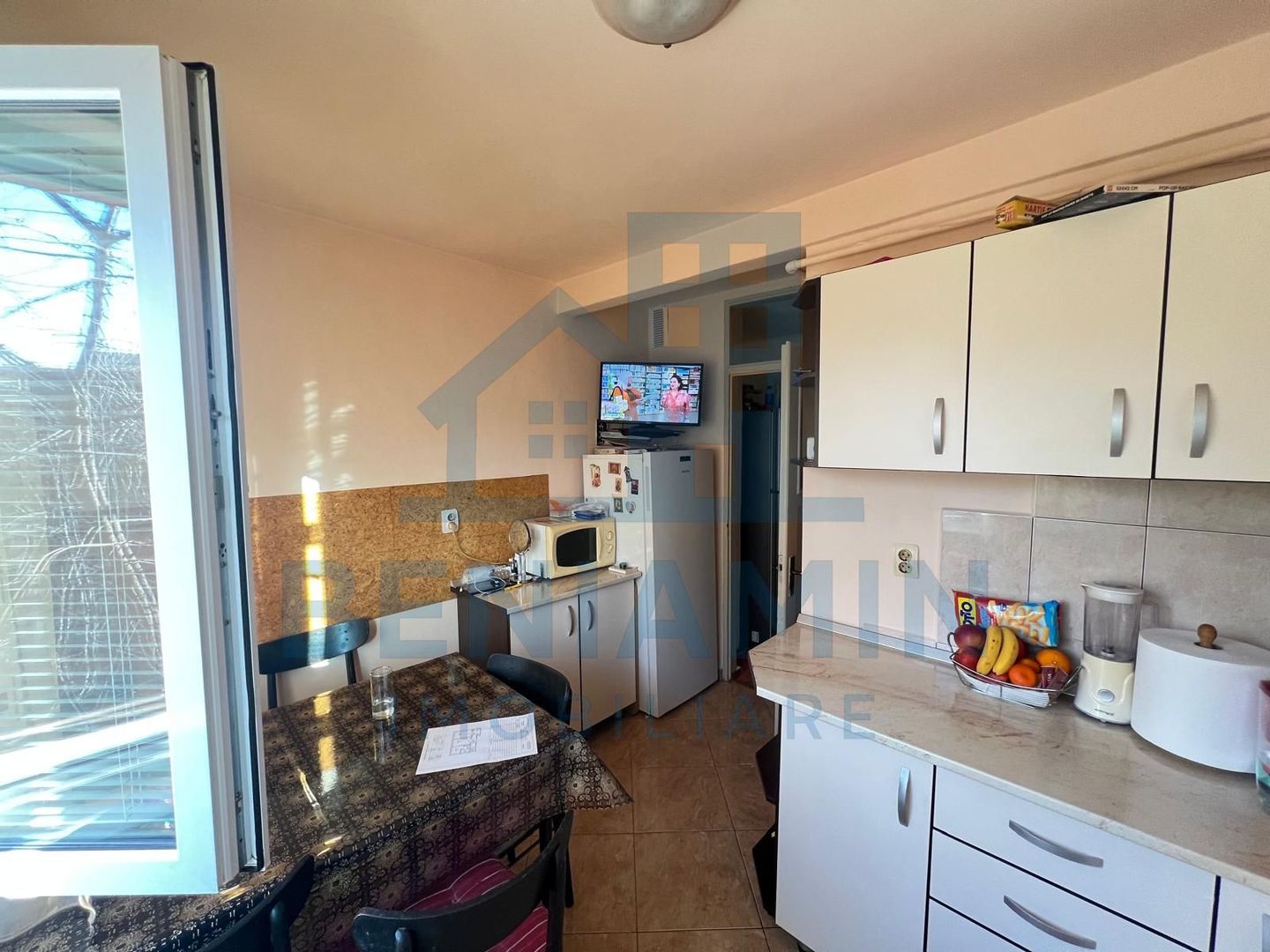 2 camere decomandat 65mp Bartolomeu etaj 1 cu centrala - Poză 6