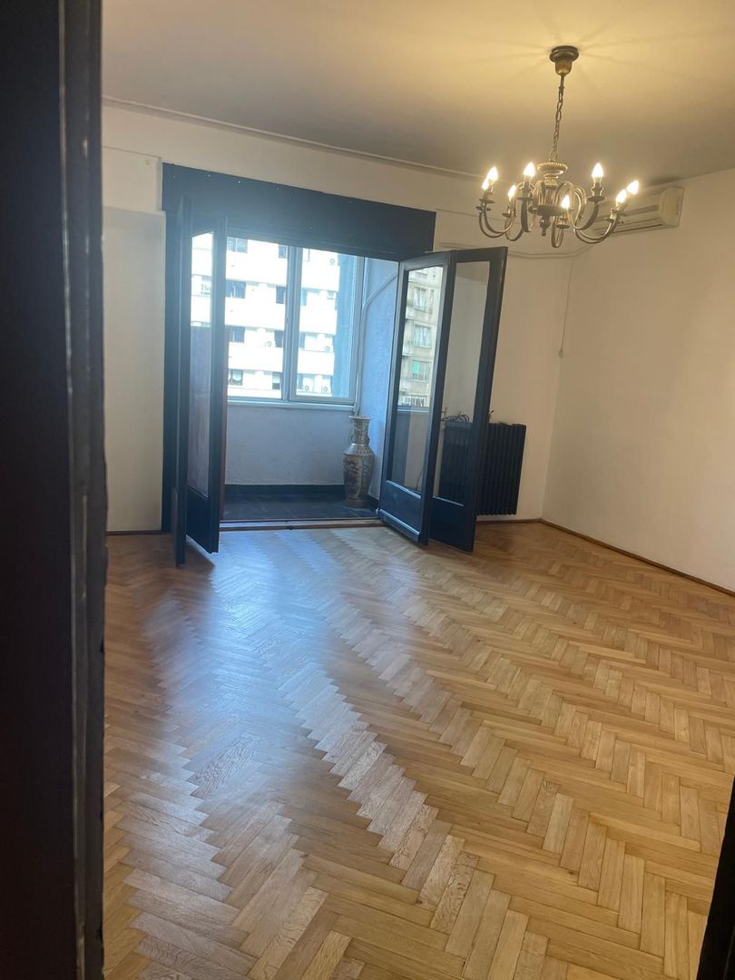 De vanzare Apartament 4 camere, consolidat, Piata Romana ULTRACENTRAL - Poză 1