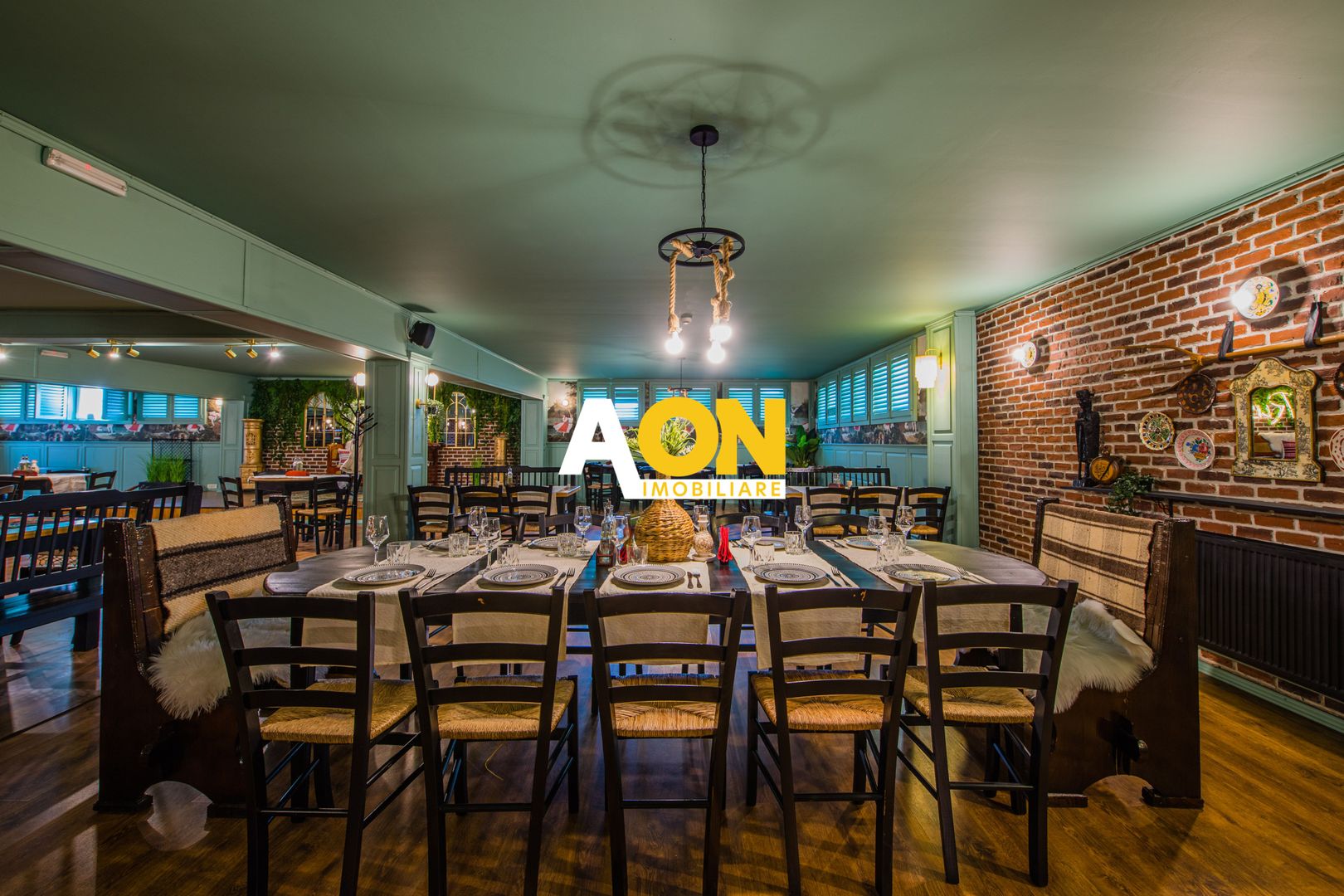 De vanzare cladire cu 2 sali de evenimente - Poză 2