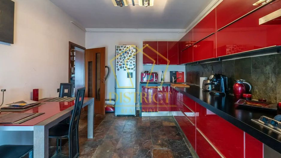 0% COM Apartament cu 3 camere, scara interioara, semineu | Favorit - Poză 7