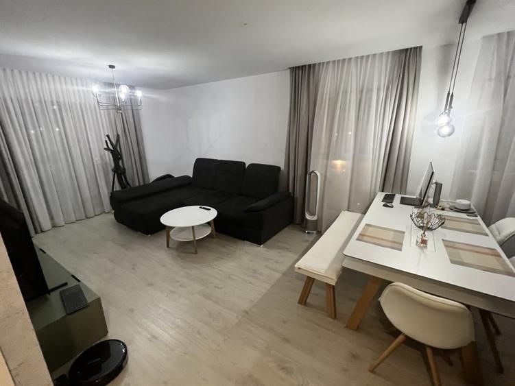 Hercesa Vivenda | 3 Camere Decomandat | Totul Inclus: Parcare & Boxă - Poză 1