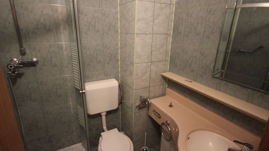 Vila  destinatie camin batrani - Poză 48