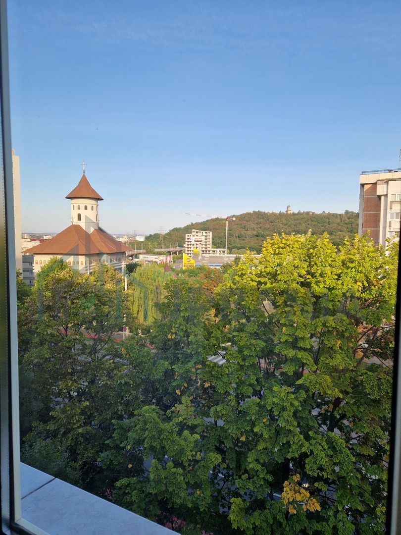 Apartament 2 camere, total decomandat, CUG, Iași – prima închiriere, stație în fața scării - Poză 8