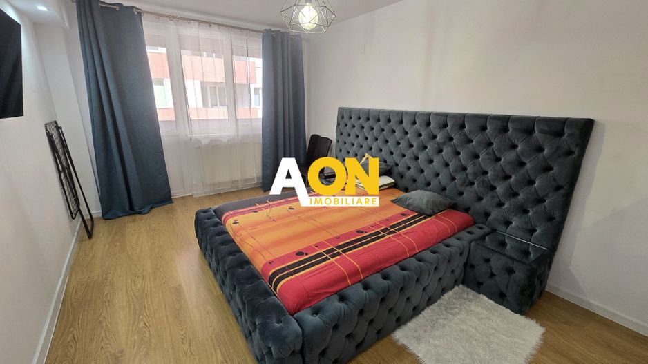 Apartament cu 3 Camere, Bloc Nou, Zona Centru - Poză 2