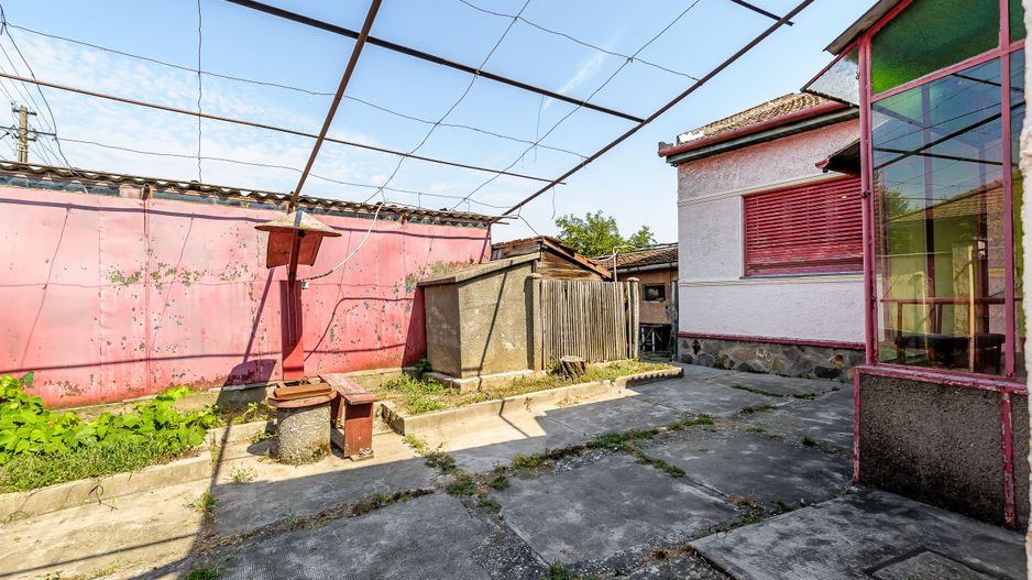 VANDUT! Casă  în Grădiște - Poză 11