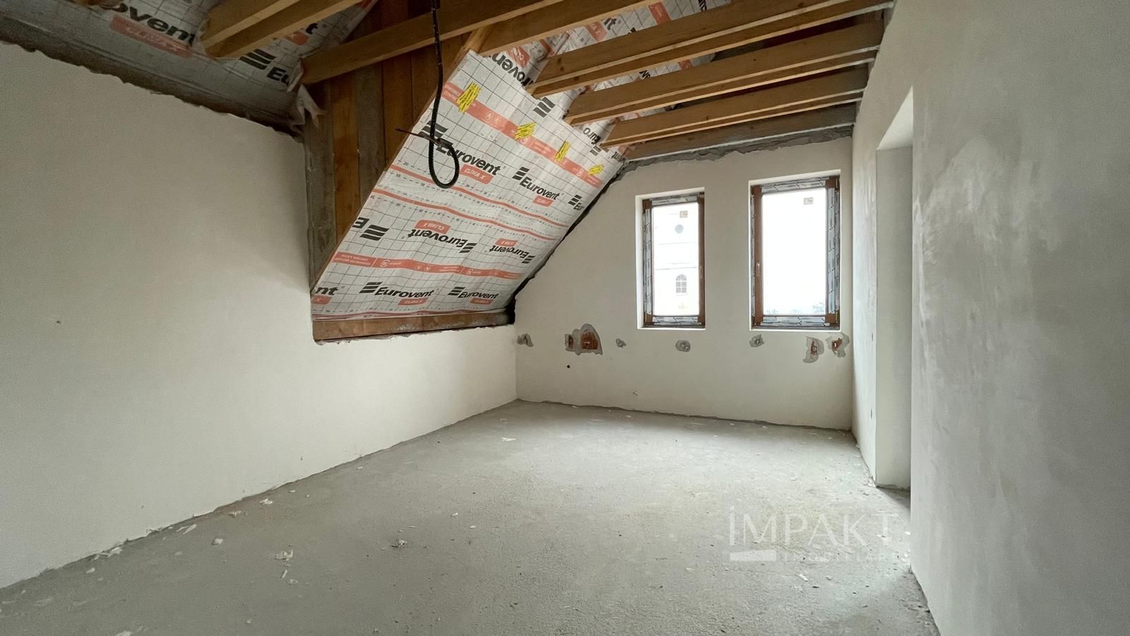 Casa spatioasa cu 1000 mp teren in Aiton - Poză 23