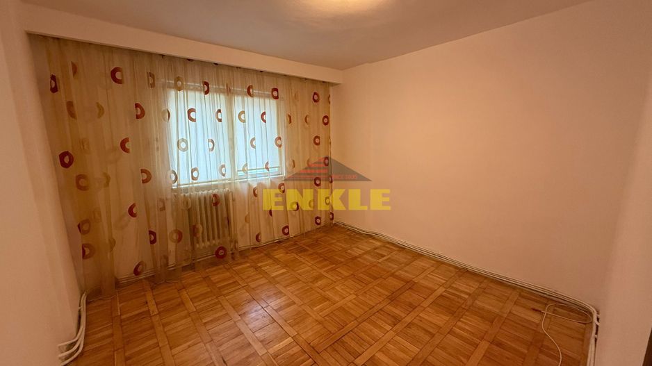 Vânzare apartament 3 camere decomandat, Zona Curcubeului - Poză 8