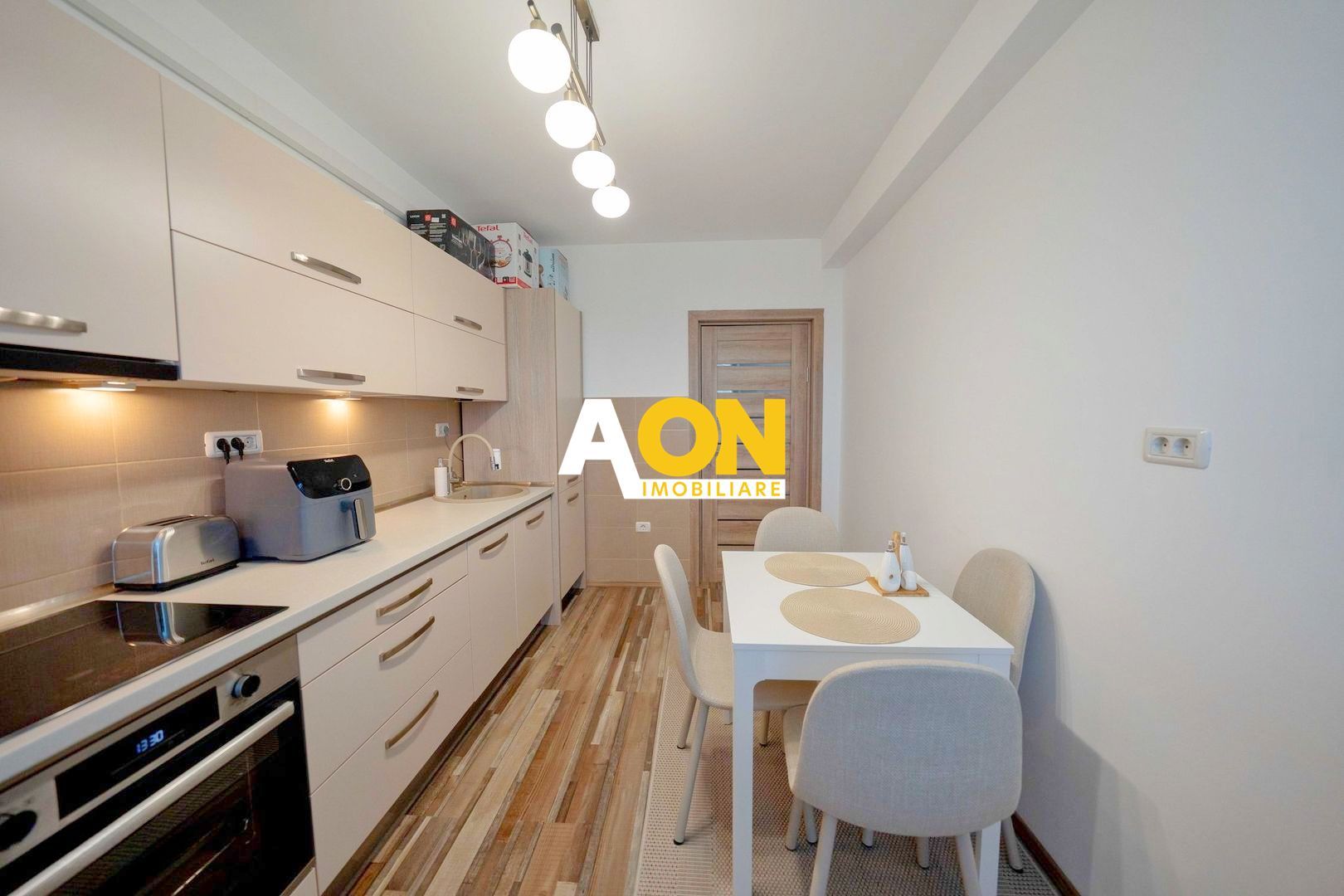 Apartament cu 3 camere, 2 balcoane si parcare, langa padure - Poză 6