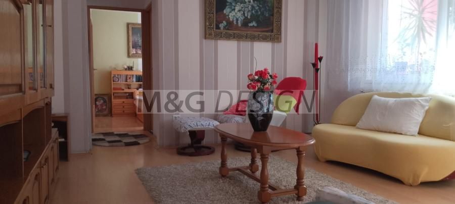 Apartament 3 camere Sagului etaj 2 - Poză 1