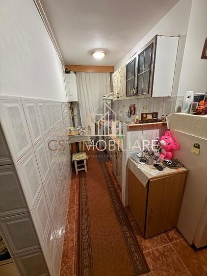 Apartament 2 camere decomandat Etaj 2 Zona Soarelui - Poză 4