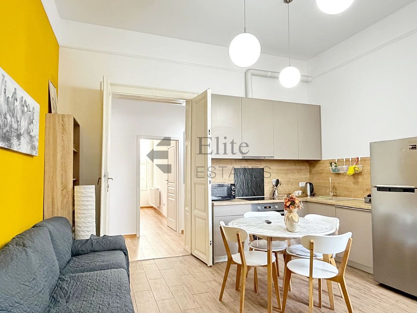 Apartament ultracentral cu 3 camere in Piata Unirii - Poză 1