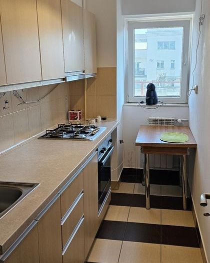 Garsonieră luminoasă, complet utilată, la 3 minute de metrou Unirii - Poză 5