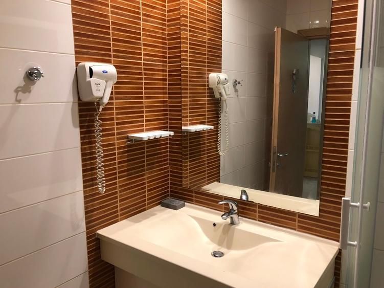 Apartament 2 camere Vitan-Barzesti / Centrala proprie - Poză 12