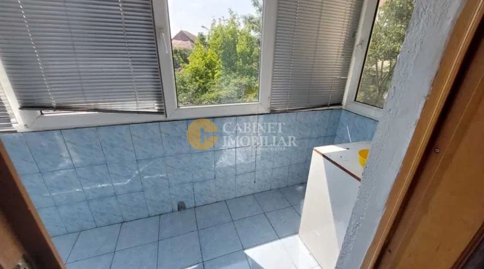 Nicolina- Apartament 3 Camere Decomandat -Etaj 2 -Bloc 1985 - Poză 6