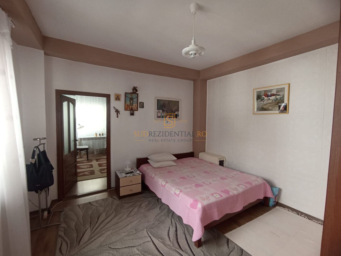 Casa spatioasa cu 7 camere, zona Bd. Brancoveanu, acces facil metrou - Poză 4