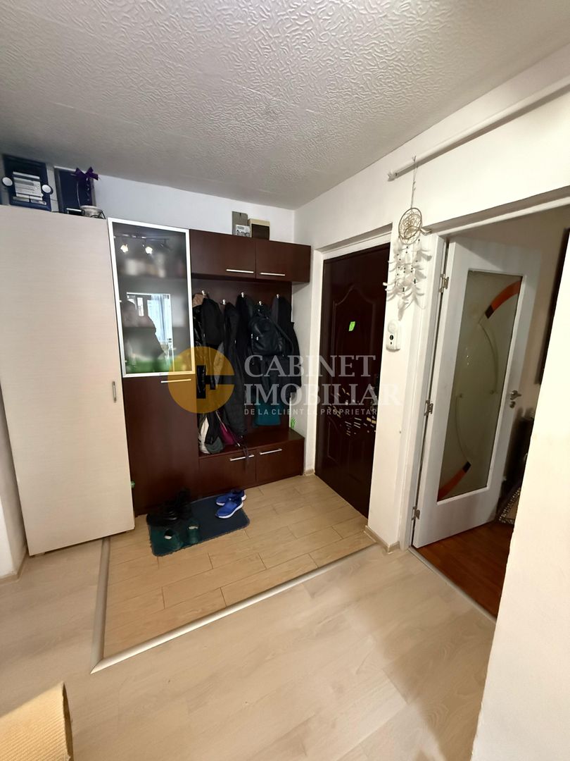 Galata - Apartament cu 2 camere decomandat - Etaj Intermediar - Bloc dupa 80 - Poză 9