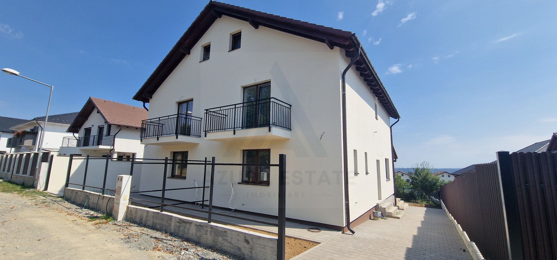 Casa tip duplex , 250 mp curte zona Arhitectilor - Poză 2