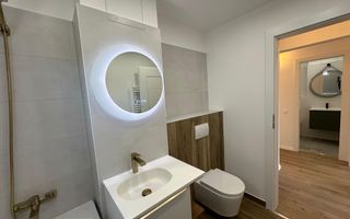 Apartament 3 camere 64 mp utili 2 bai etaj 1 complet renovat Strand - Poză 1