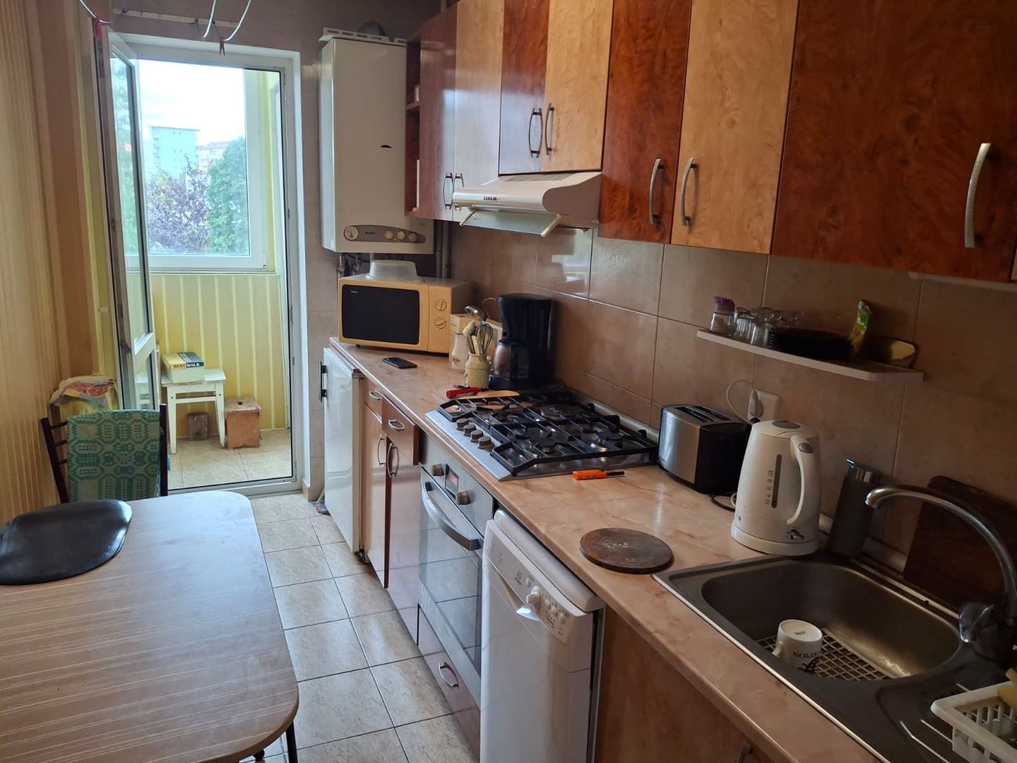 Apartament cu doua camere de inchiriat - Poză 2