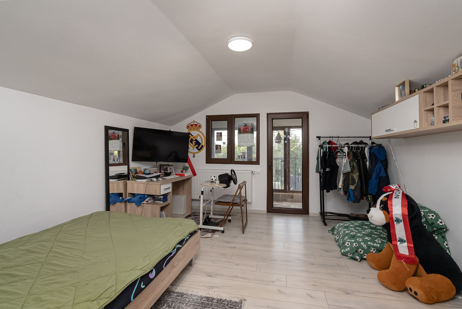 Casă modernă în Tâncăbești – 5 camere și natură la doi pasi - Poză 8