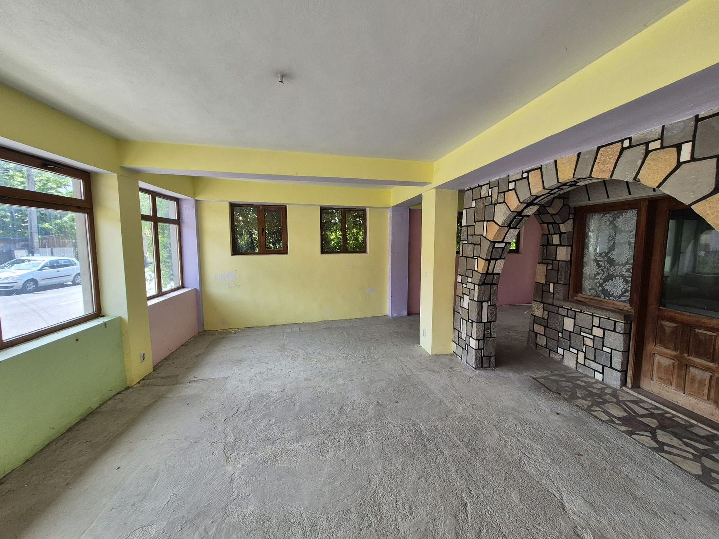 Spatiu comercial+Locuinta 664 mp construiti+anexa 16 mp si teren 845mp - Poză 9