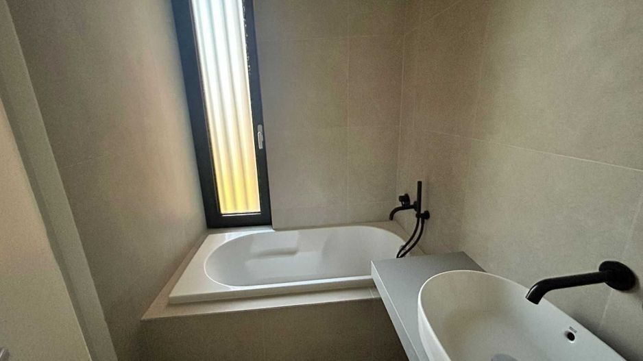 Casa de vanzare 3 camere Amber Forest Tunari - Poză 5