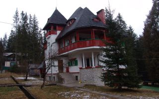 Pensiune in Predeal,  S+P+E, in suprafata de 460 mp, pret de 3900000 euro - Poză 1