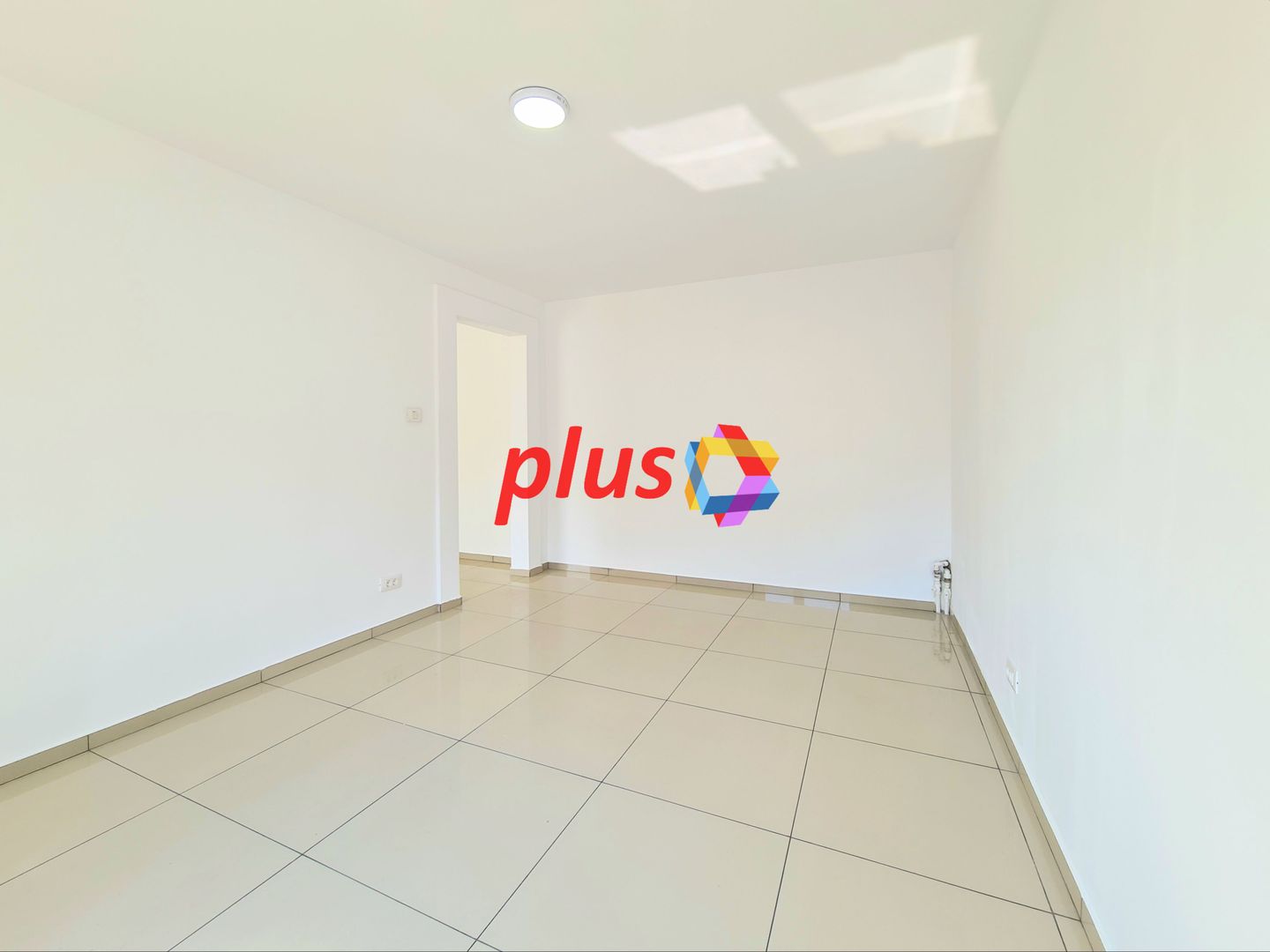 Spatiu comercial cu vad de închiriat Brasov - 106 mp  # plus-imo.ro - Poză 5