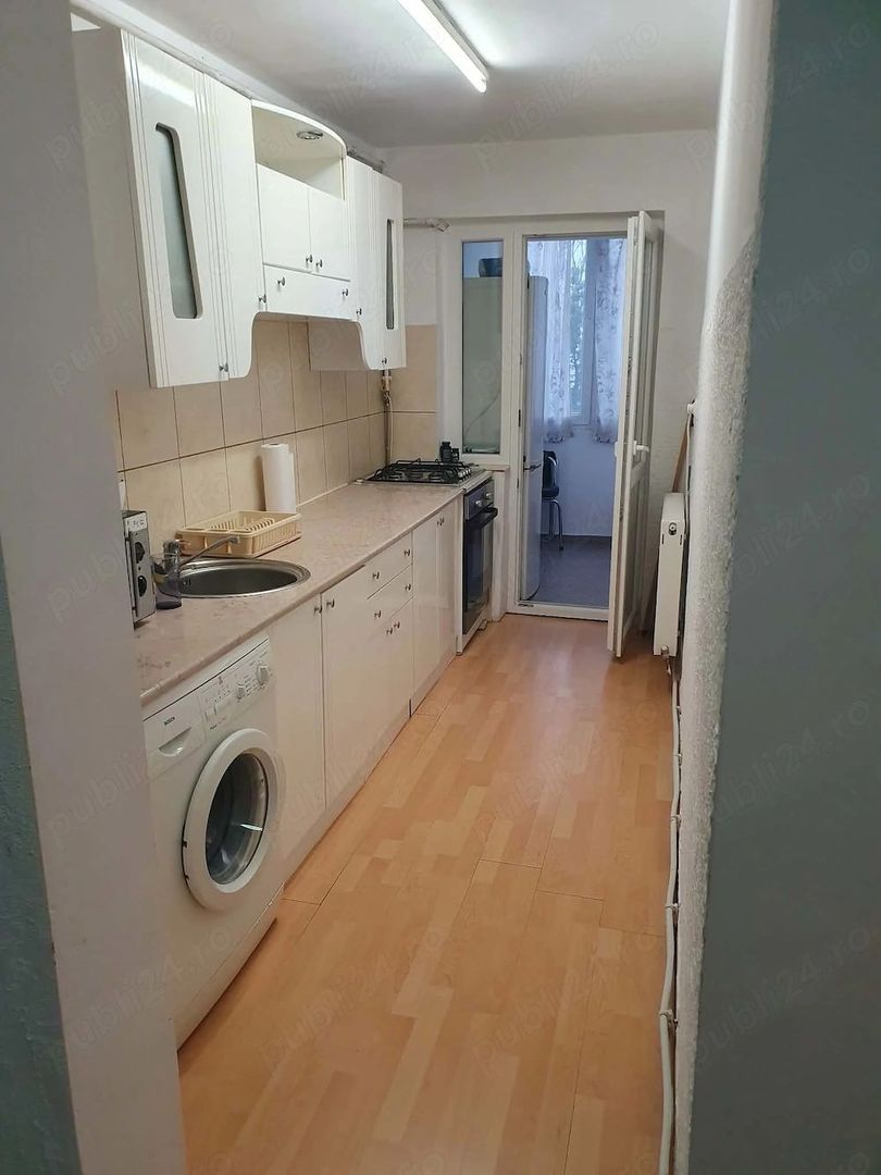 Apartament  vanzare 2 camere 78 mp, Micro 15 - Poză 3
