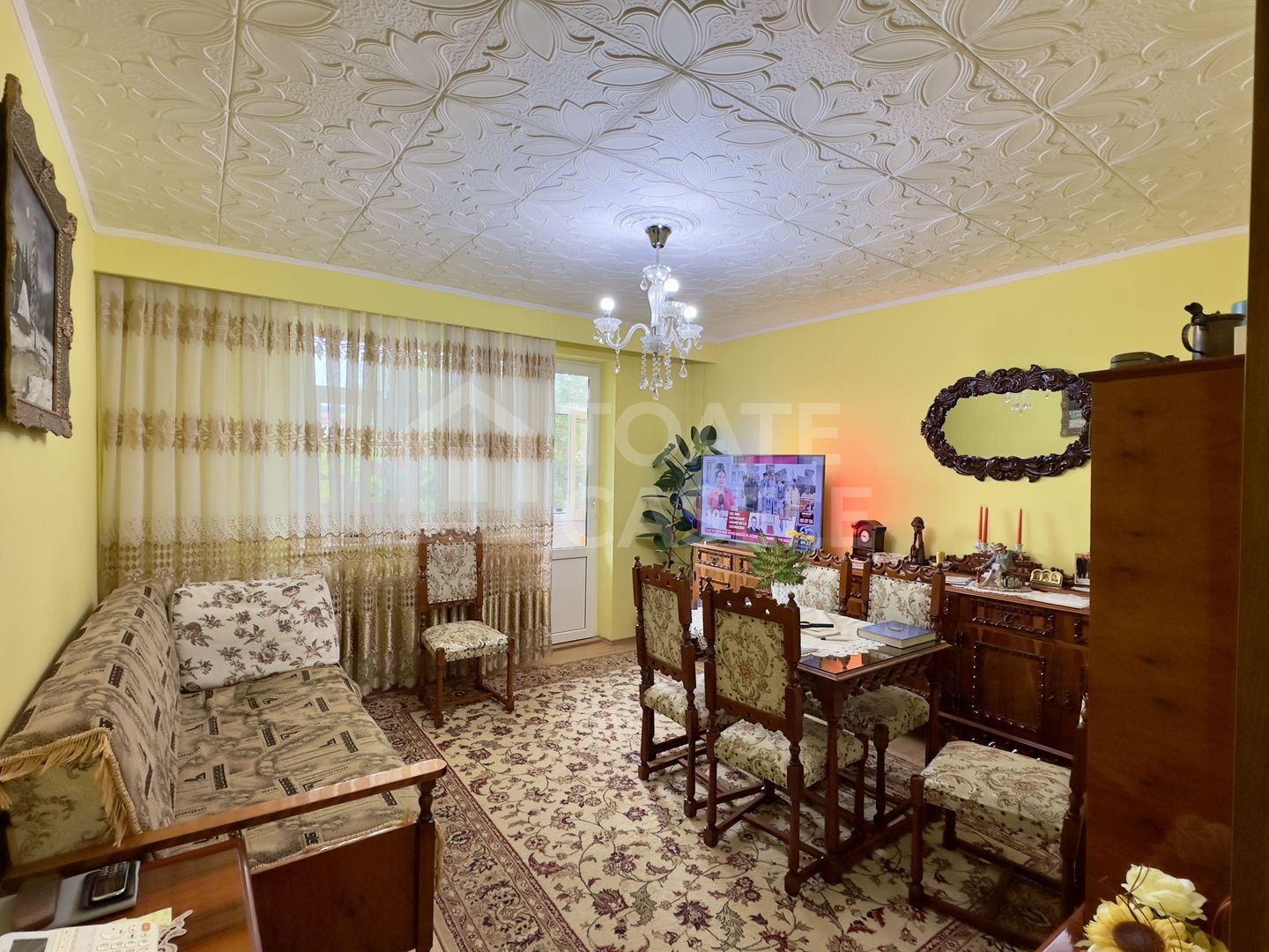 Apartament cu 3 camere decomandate, etaj intermediar, zona Hermes - Poză 2