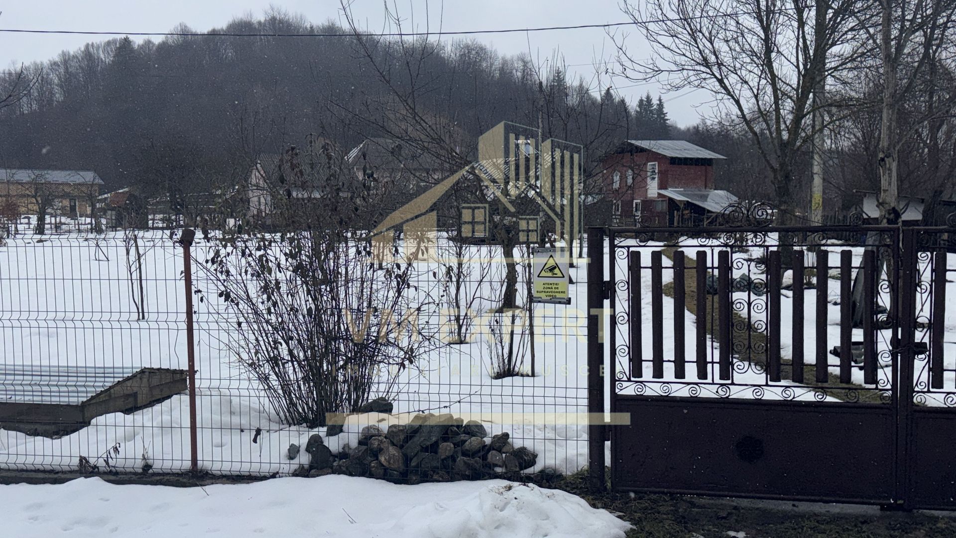 ANSAMBLU DE CASE CU 5 CAMERE 110MP TEREN 2530 MP BUGHEA DE JOS ARGEȘ - Poză 38