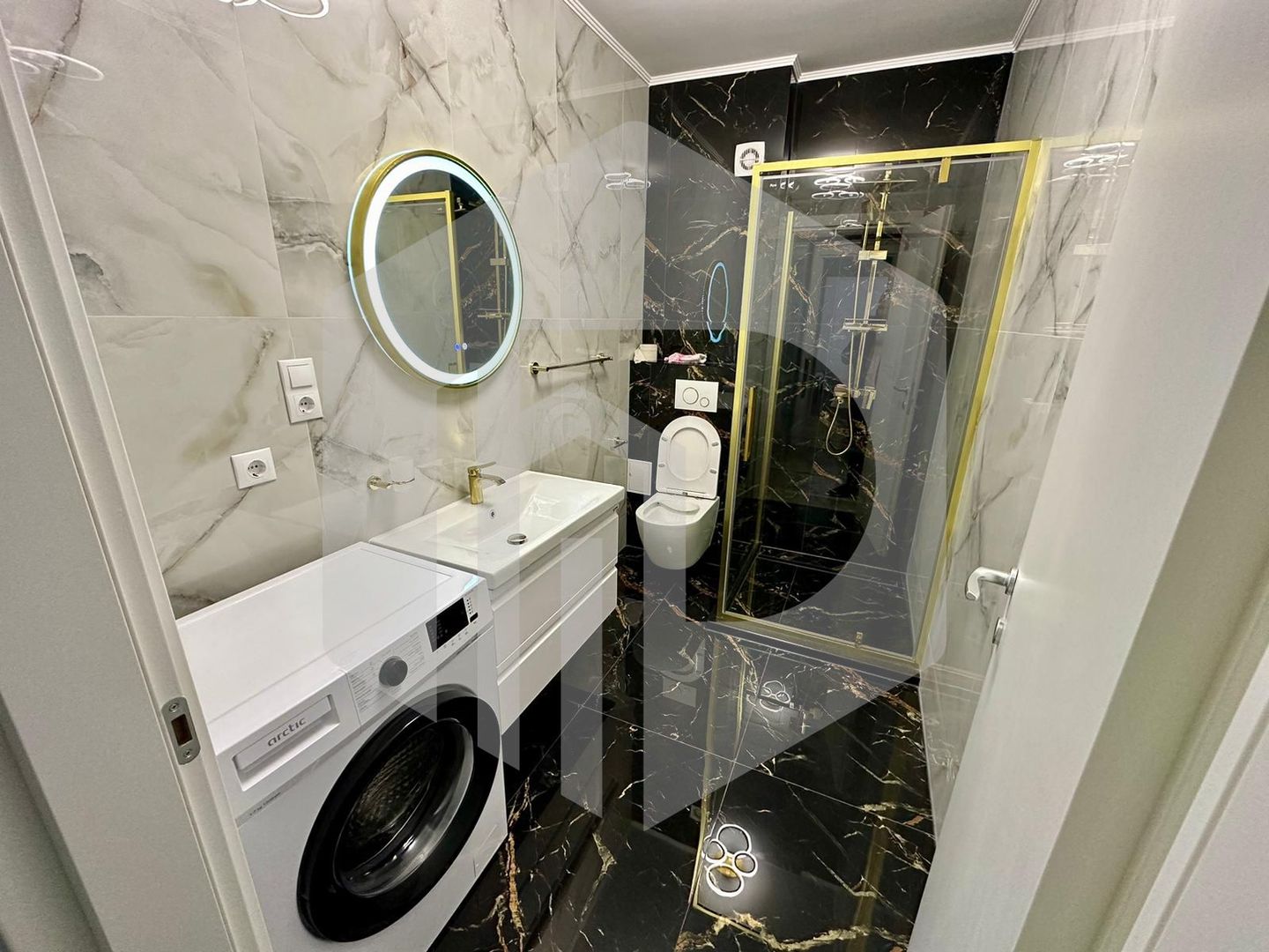 Apartament 2 Camere | Decomandat | LUX | Kogalniceanu | Loc de Parcare - Poză 1