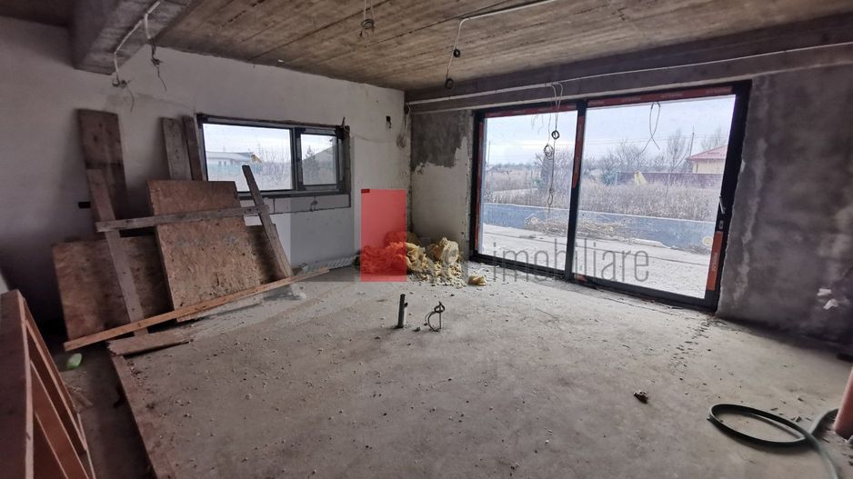 843 e/mp | Vila cu piscina in BAVARIA PARK | 1000 mp teren - Poză 3