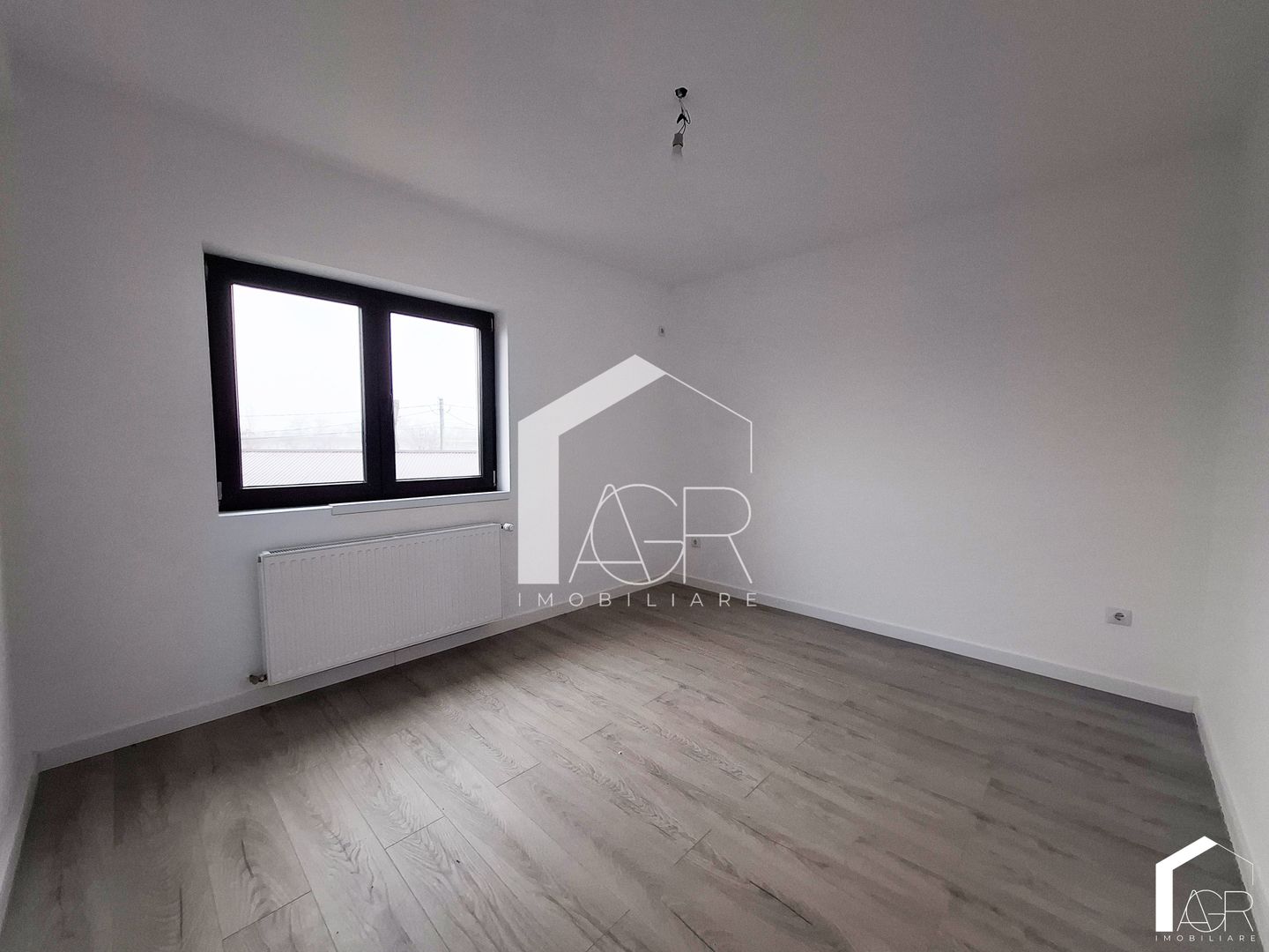 Casa P+1E+M, cu 5 camere, zona Rudului - Poză 10