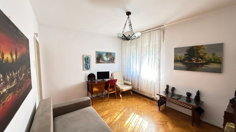 De vanzare 4 camere, curte exclusivă 250 mp, Str. Uruguay - Bucuresti - Poză 2
