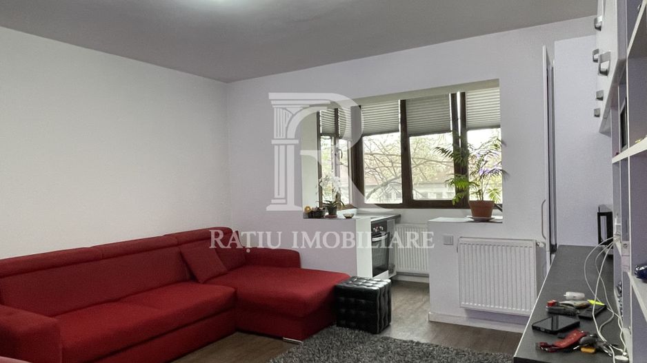 Apartament cu 3 camere | Etaj intermediar | Rogerius | Oradea - Poză 2