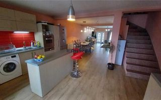 BRASADAS vinde casa tip duplex în zona CLOSCA. - Poză 1