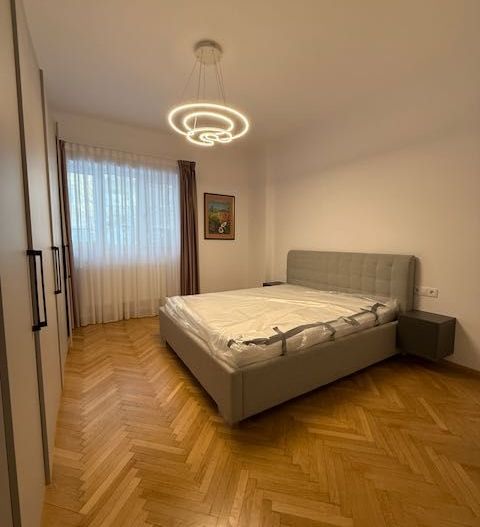 Inchiriere apartament de 3 camere Universitate - Poză 3