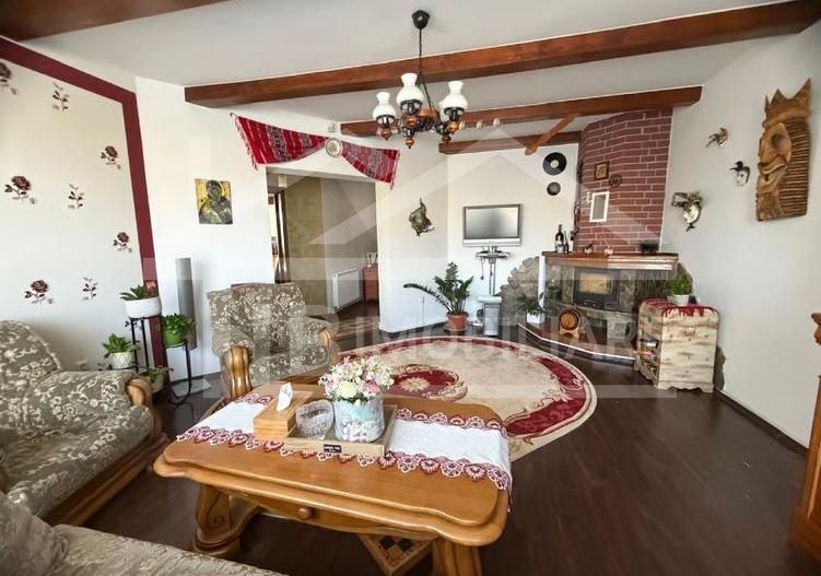 Casa cu 5 camere, 213mp, Zona Santana de Mures - Poză 4