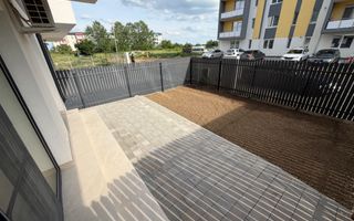 La prima închiriere, zona de sud, terasa proprie - Poză 1