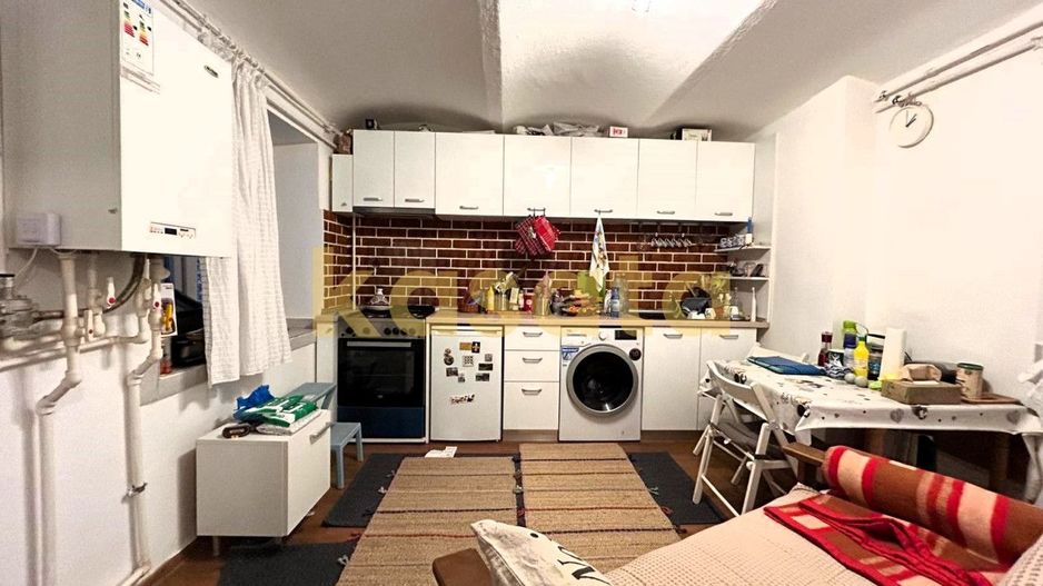 Garsoniera I demisol I Armeneasca I central I birou sau rezidential I - Poză 1