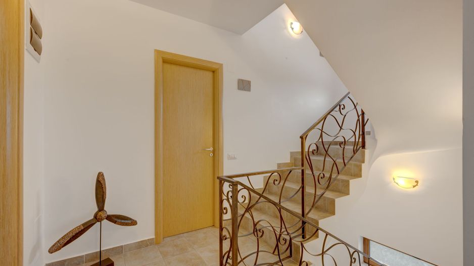 Vila de vanzare in Otopeni-central, zona linistita-Comision 0% - Poză 16