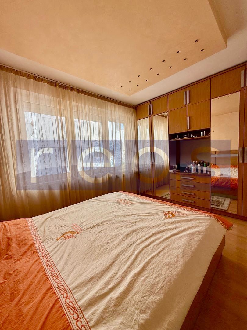 VANZARE APARTAMENT 2 CAMERE 45MP CALEA VICTORIEI ATENEU ULTRACENTRAL - Poză 2