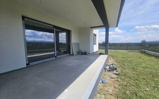 Casa noua cu pivnita, terasa, carport - Poză 9