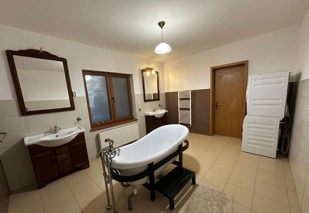 Casa individuala 4 camere | Ghermanesti | 200 mp | Teren 1400 mp | Cladire anexa - Poză 14