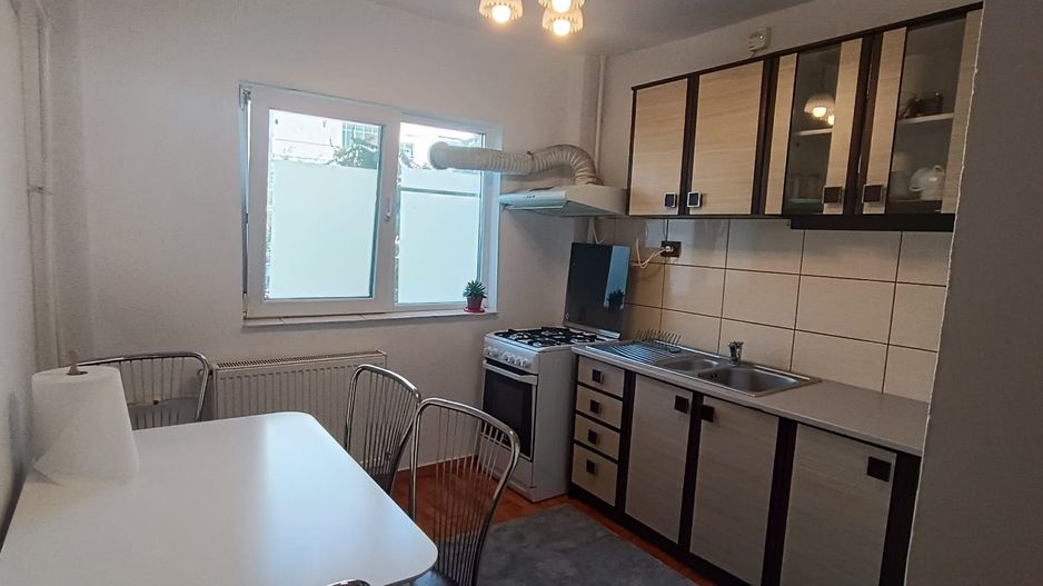 Inchiriez Ap. de 3 camere Decomandat Gorjului - Poză 9