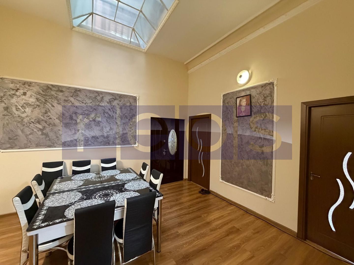 VANZARE APARTAMENT IN VILA INTERBELICA | CAL. VICTORIEI - Poză 1