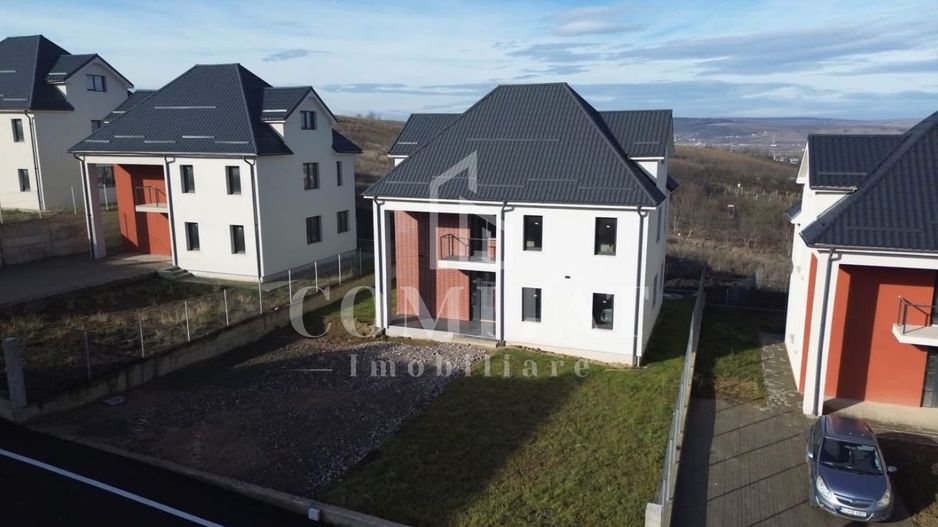 Casa individuala cu teren generos, retrasă de la trafic - Poză 15